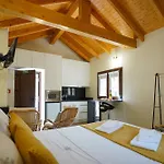 Casas Da Assureira Castro Laboreiro