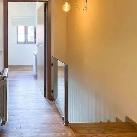 Casas Da Assureira Nyaraló Castro Laboreiro