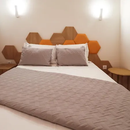 Casas Da Assureira Nyaraló Castro Laboreiro