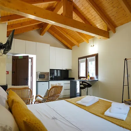 Casas Da Assureira Castro Laboreiro