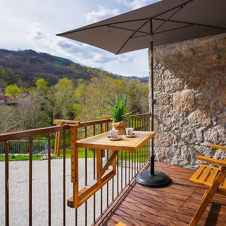 Casas Da Assureira * Castro Laboreiro