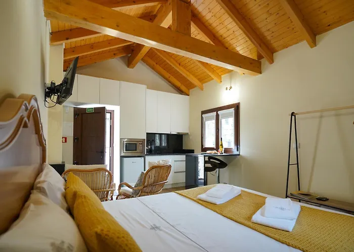 Casas Da Assureira Castro Laboreiro