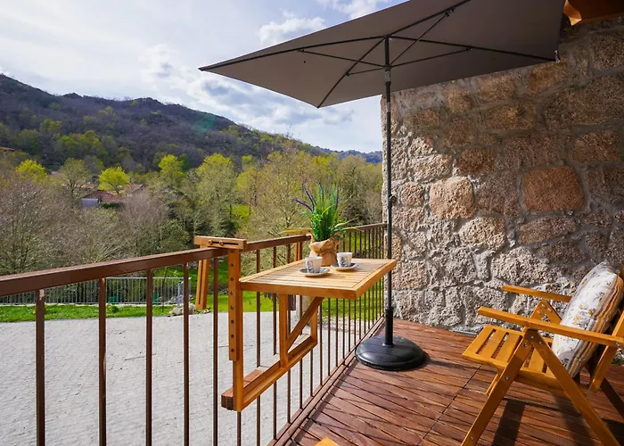 Casas Da Assureira * Castro Laboreiro