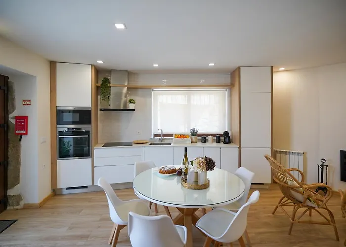 Casas Da Assureira * Castro Laboreiro